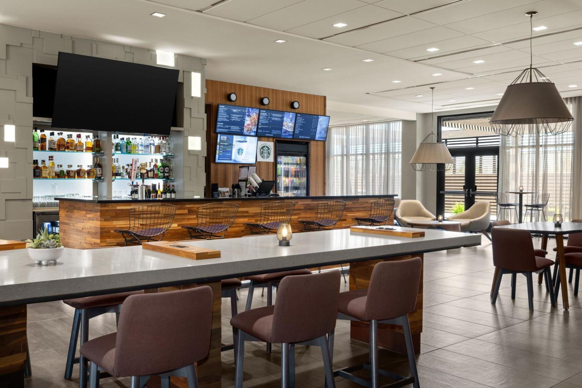 Отель Courtyard By Marriott Omaha East/Council Bluffs, Ia Экстерьер фото